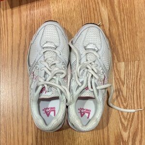 Vintage L.A. Gear Kids Sneakers - White and Pink
